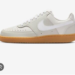 Nike Low-Top Sneakers Women's Light Bone/White/Phantom Size 8 Gorgeous 😍